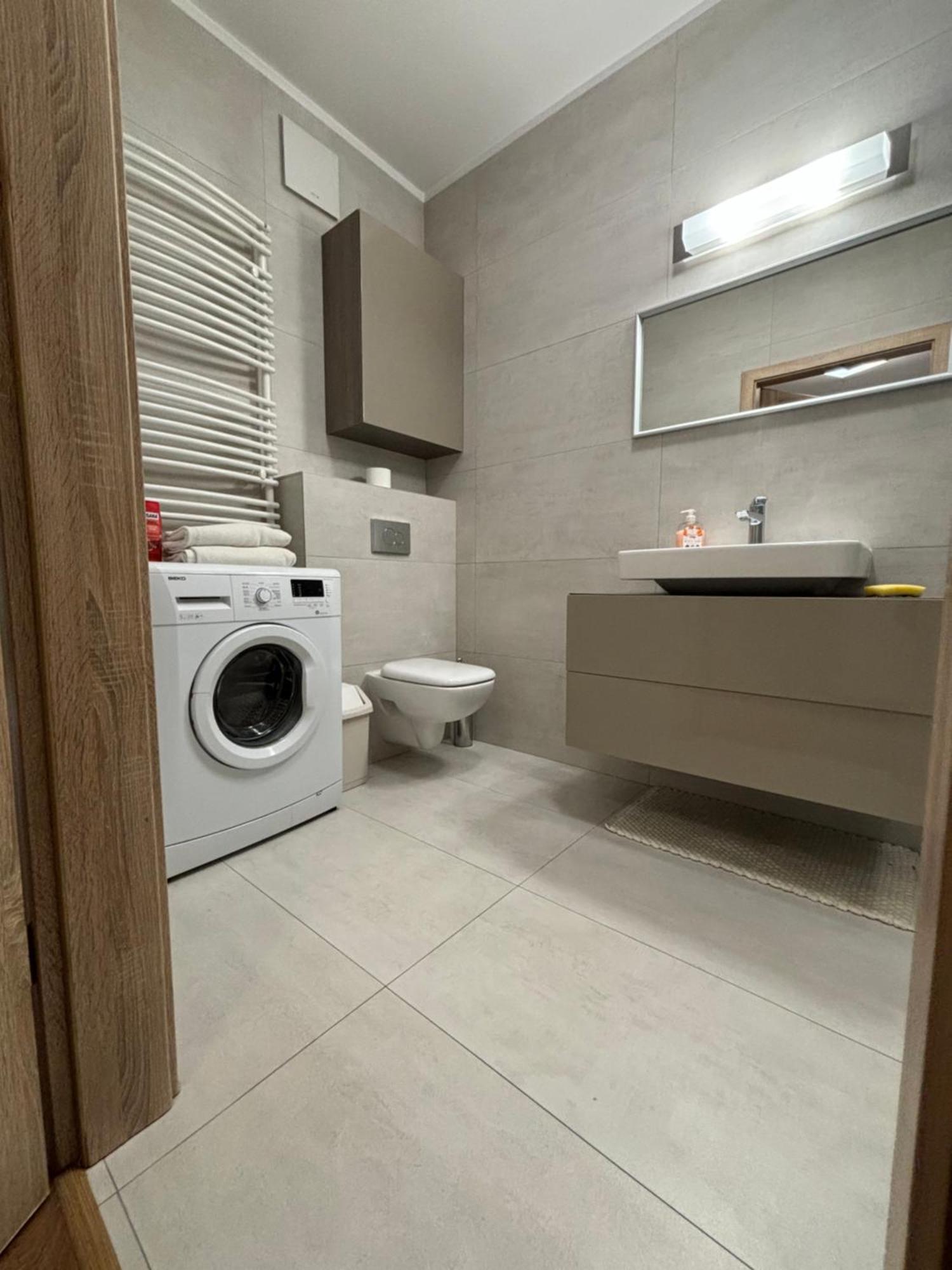 Platinum Towers Apartments วอร์ซอ ภายนอก รูปภาพ